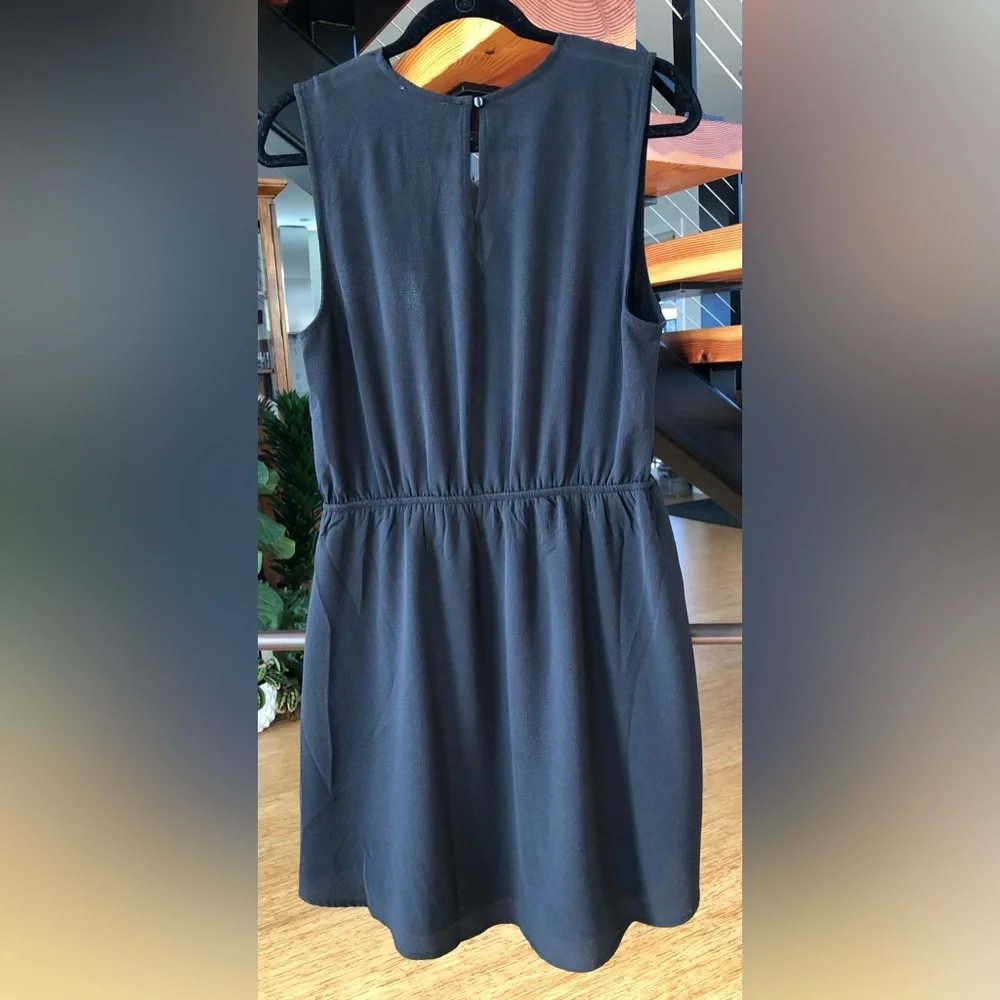 Little Black Dress in dreamy crepe, knee length, faux wrap front with bow - Picture 5 of 5